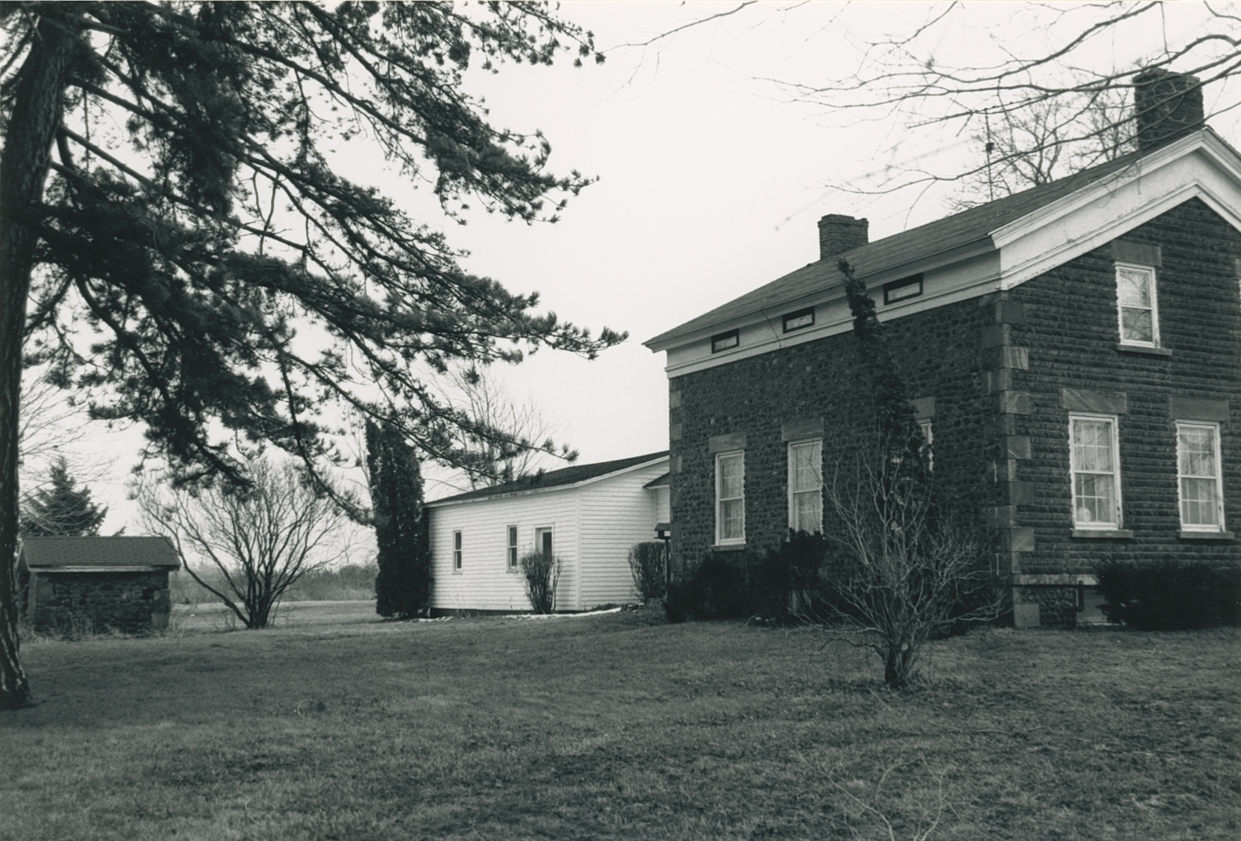 Alb-1 3949 Clarendon St 4